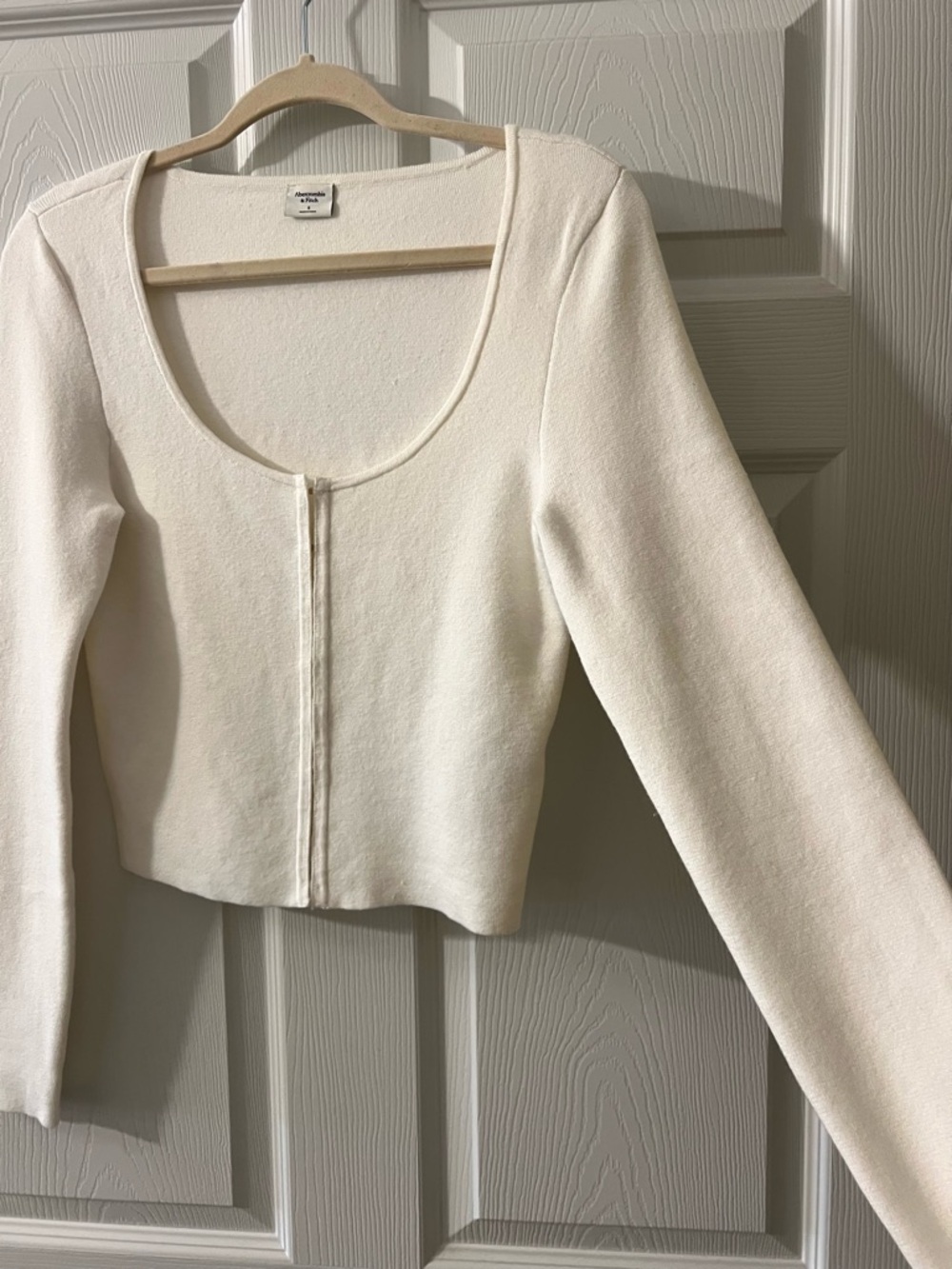 Abercrombie Front-Hook Knit Cardigan Sweater - Picture 7 of 8